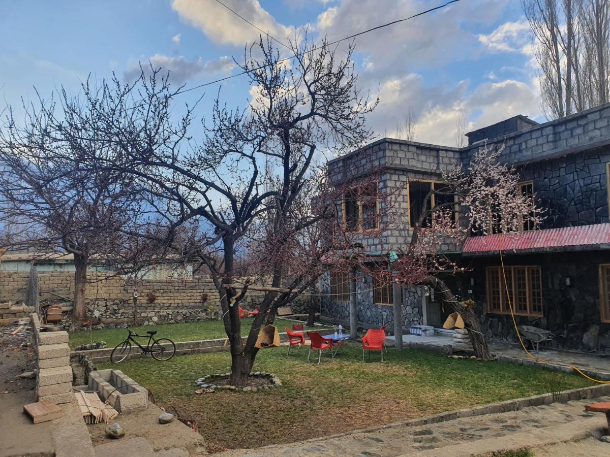 Sehrish Guest House Скарду Экстерьер фото
